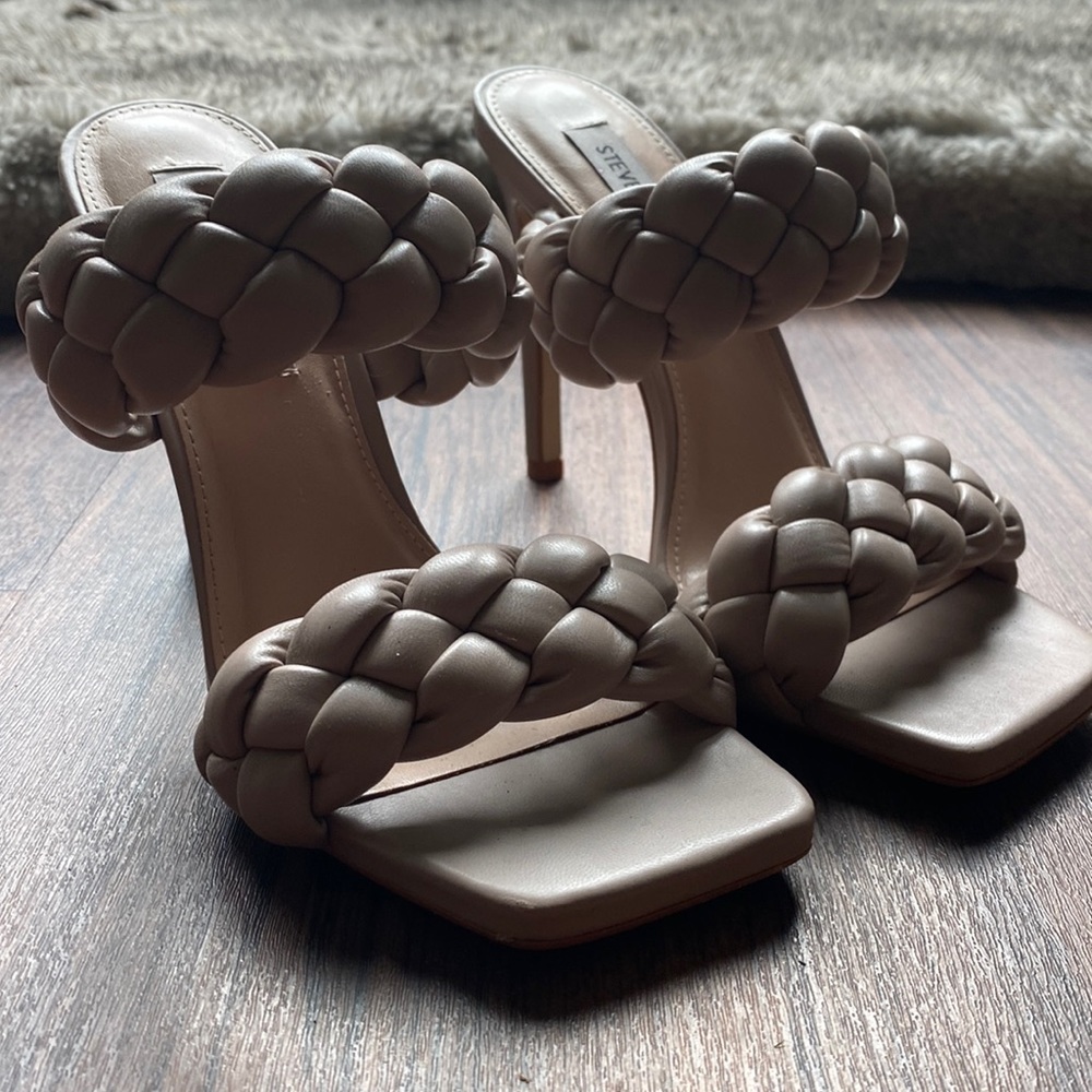 Steve Madden heel